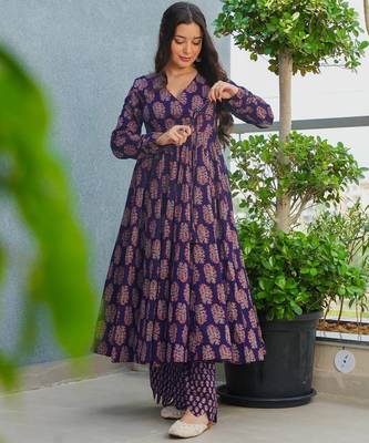 Purple color stylish top with bottom for graceful party looks 3