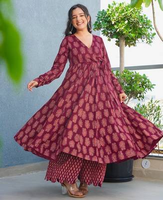 Maroon color stylish top with bottom for graceful party looks 3