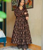 Black color stylish top with bottom for graceful party looks