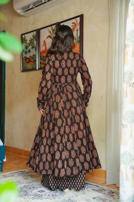 Black color stylish top with bottom for graceful party looks 2