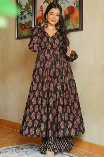 Black color stylish top with bottom for graceful party looks