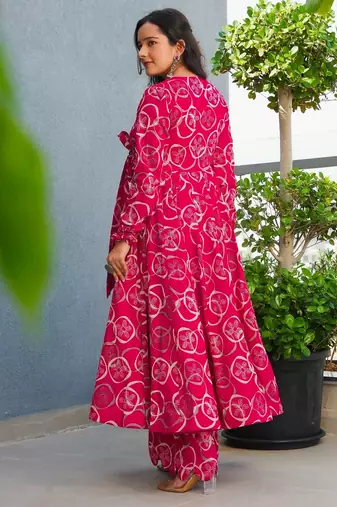 Pink color stylish top with bottom for graceful party looks