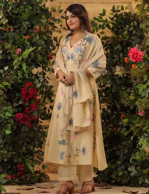 Yellow color viscosee chanderi reaymade kurta set with dupatta 3