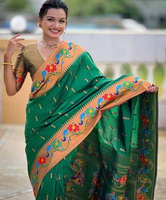 green woven meenakari jacquard paithani silk blend ethnic saree 3