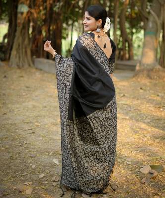 Black handloom raw silk blend ethnic partywear saree 2