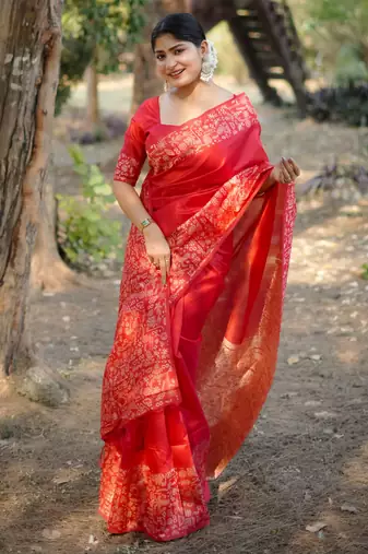 Red color handloom raw silk fabric ethnic designer partywear saree