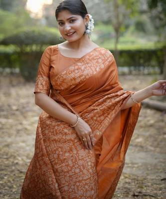 Orange handloom raw silk blend ethnic partywear saree 2