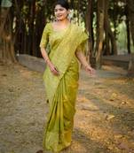 Parrat green color handloom raw silk fabric ethnic partywear saree
