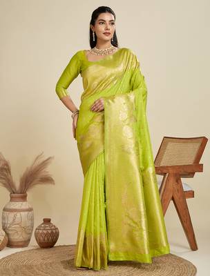parrot green wevon zari rich pallu border kanjivaram silk blend saree 1