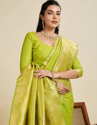 parrot green wevon zari rich pallu border kanjivaram silk blend saree 3