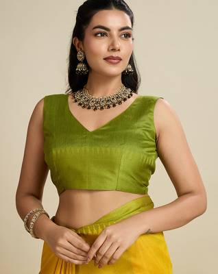 Yellow khadi raw silk blend wevon pallu border ethnic festive wear saree 5