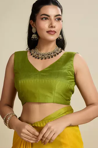 Yellow khadi raw silk blend wevon pallu border ethnic festive wear saree