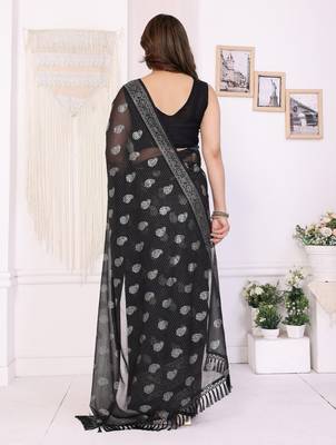 Black georgette foil printed ceremonial saree 3