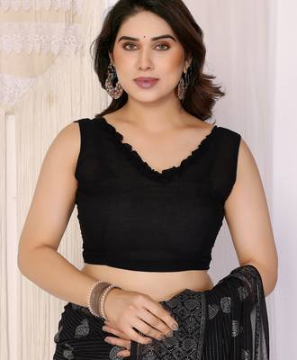 Black georgette foil printed ceremonial saree 6