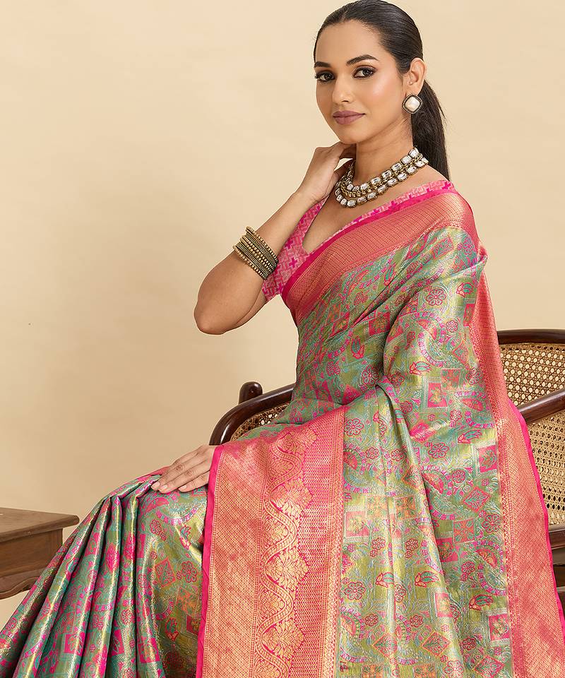 pink color graceful wevon jari designer silk blend blended partywear saree