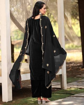 Black color sophesticated embroidered velvet suit 2