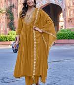 Women Mul Chanderi with thread work & Khatli Work Kurta With Trouser & With Dupatta