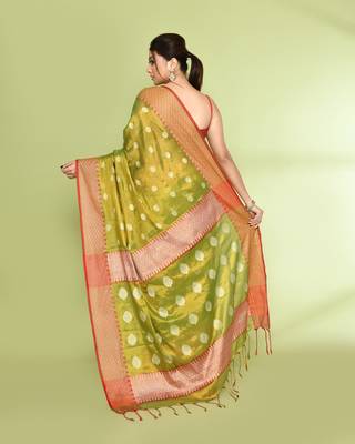 Women`s parrot green zari cotton tissue jamdani saree 4