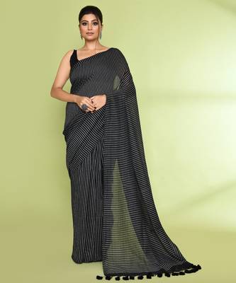 Women's black embellished checked cotton saree 1