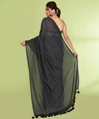 Women's black embellished checked cotton saree 3