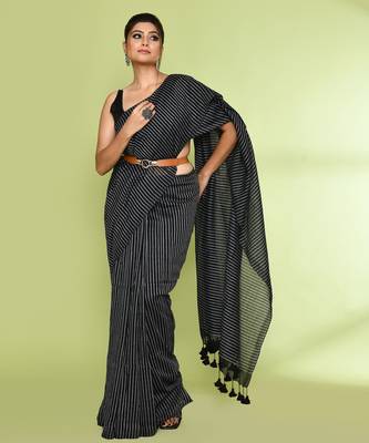 Women's black embellished checked cotton saree 4