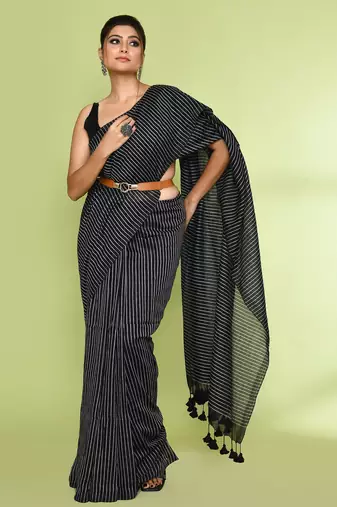 Women's black embellished checked cotton saree