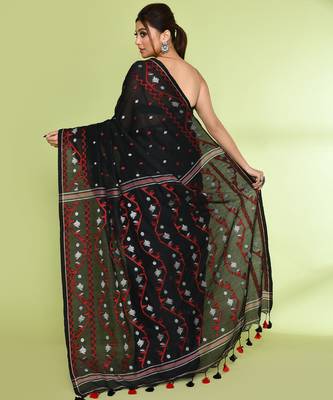 Women's black embellished jamdani cotton saree 4
