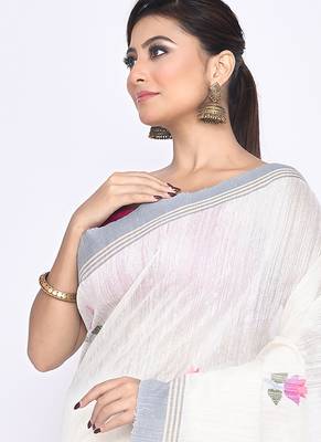 women's off white embellished matka silk blend jamdani saree 2