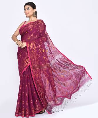 Women's pink embellished cotton blend jamdani saree 3