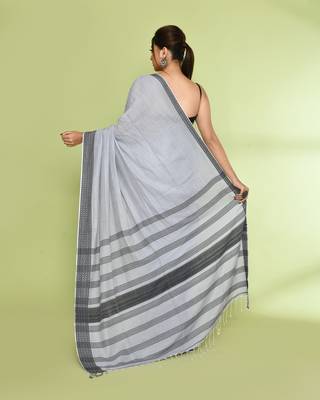 Women's pearl embellished cotton saree 4