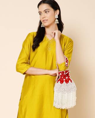 dewdrop fringe deep red & pearl white beaded velvet potli 3
