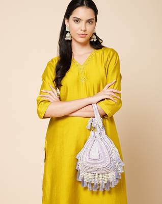 dewdrop fringe light lavender & ivory embellished velvet potli 3