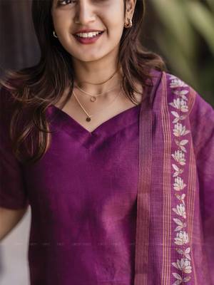 Purple zarna silk printed kurti with dupatta 4