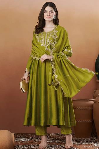 Mehendi vichitra silk thread embroidered with sequins work kurta pant set