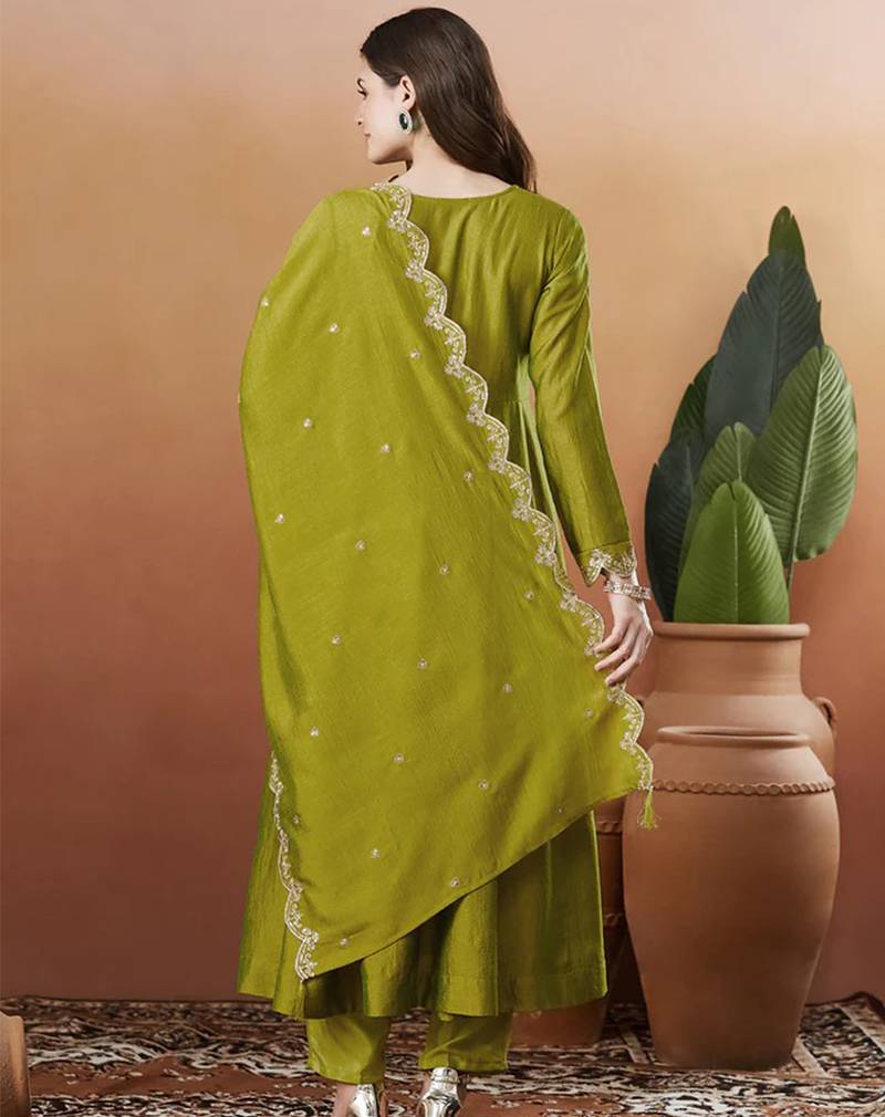 Mehendi vichitra silk thread embroidered with sequins work kurta pant set