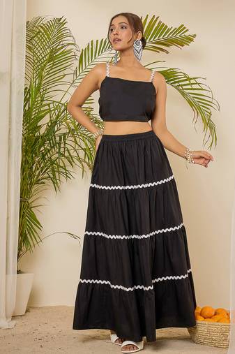 black cotton crop top & tiered skirt co-ord set