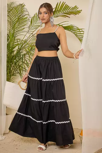 black cotton crop top & tiered skirt co-ord set