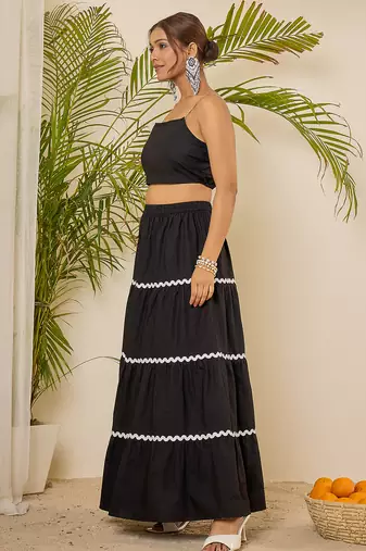 black cotton crop top & tiered skirt co-ord set