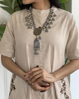 Floral printed white v neck  cotton kurta set with trouser 2
