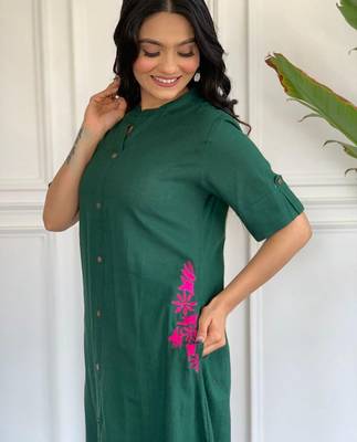 Floral printed green v neck cotton kurta set with trouser 2
