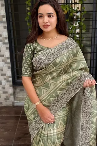 Pista kashmiri style digital printed saree with unstitched blouse