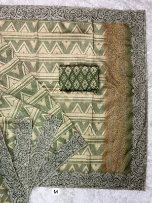 Pista kashmiri style digital printed saree with unstitched blouse 5