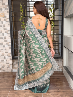 Green kashmiri style digital printed saree with unstitched blouse 2