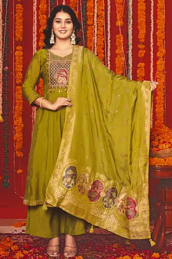 Women Mul Chanderi & Khatli Work Kurta With Trouser & With Dupatta