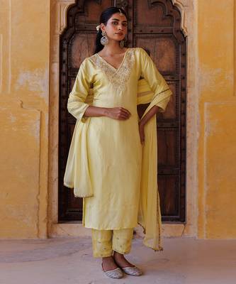 Yellow embroidered silk kurta set 2