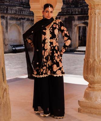 Black embroidered crepe sharara set 3