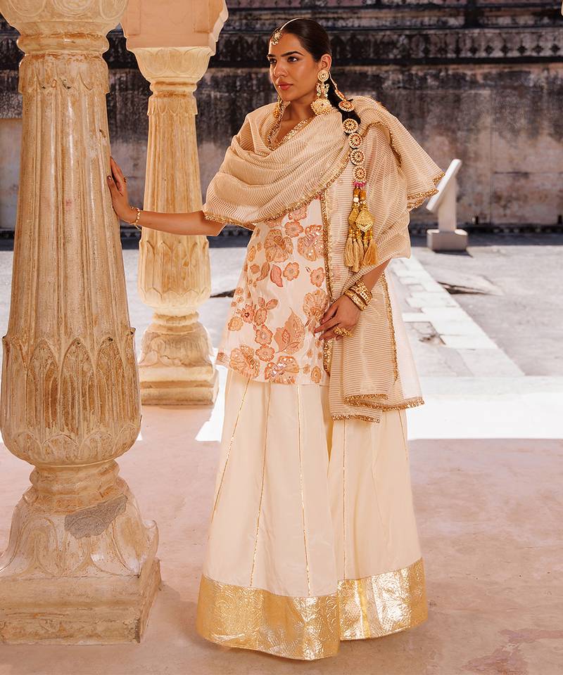 Ivory embroidered crepe kurta set