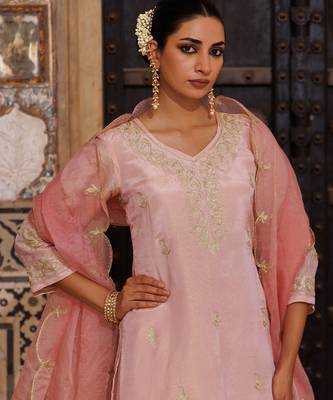 Pink embroidered silk kurta set 3