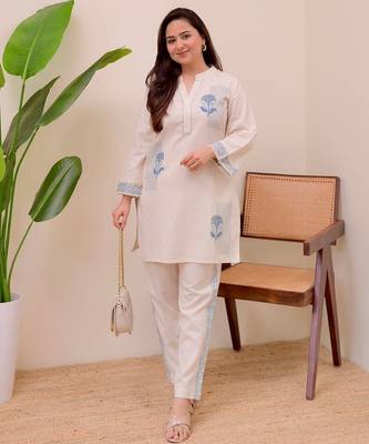 Floral embroidered blue round neck co-ord set 1