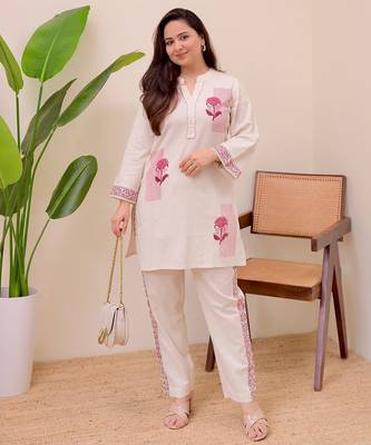 Floral embroidered pink round neck co-ord set 1